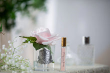 Load image into Gallery viewer, Cote Noire Single Rose- French Pink