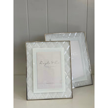 Load image into Gallery viewer, Diamond Frame White
